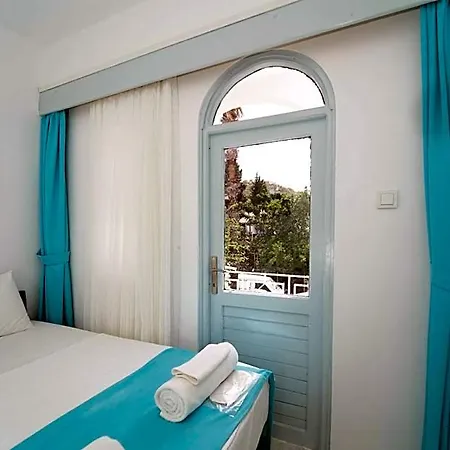 Royal Hotel